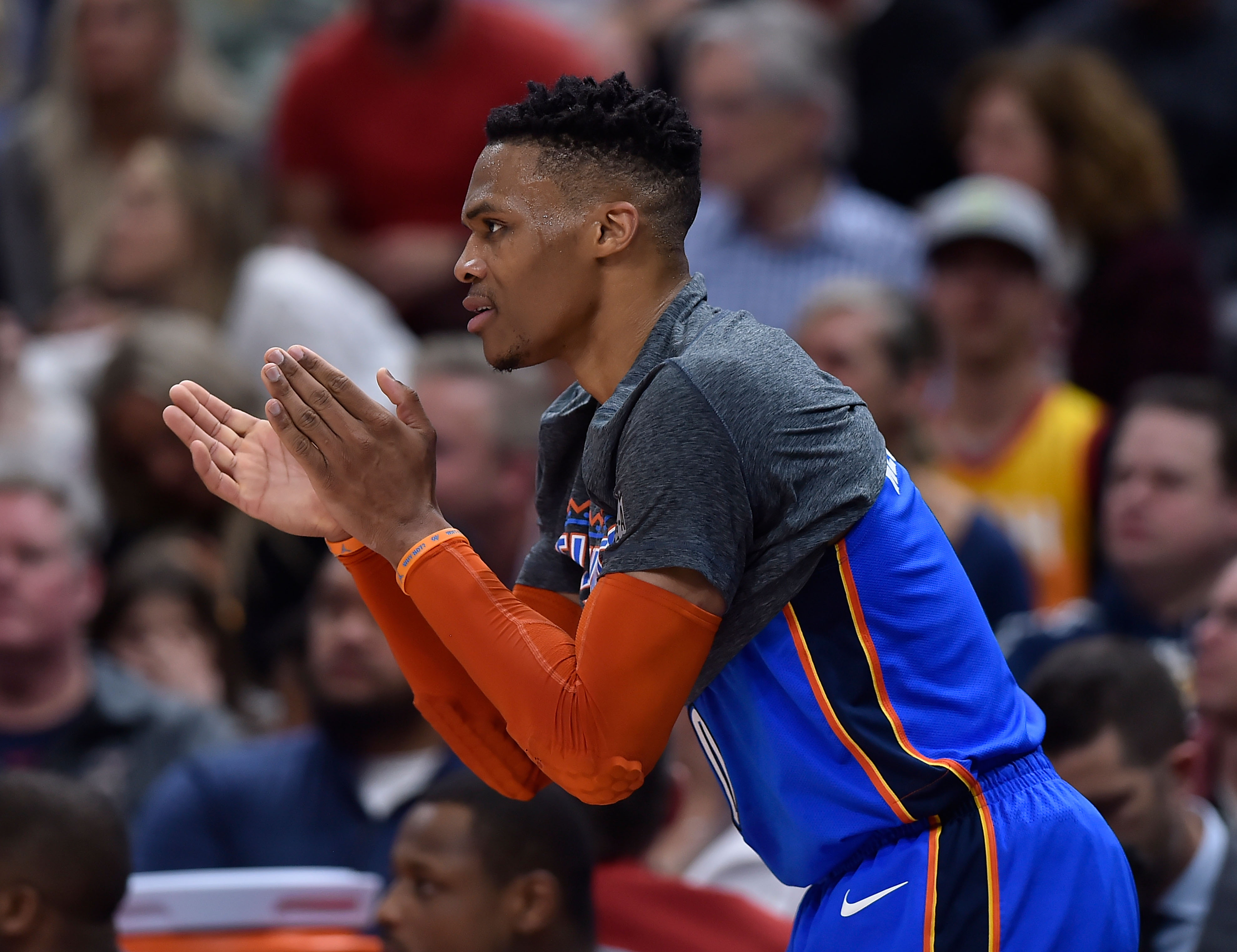 根据联盟规 根据联盟规